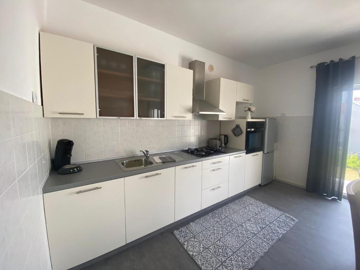 Apartment Milena Kastela Mit Whirlpool Dış mekan fotoğraf