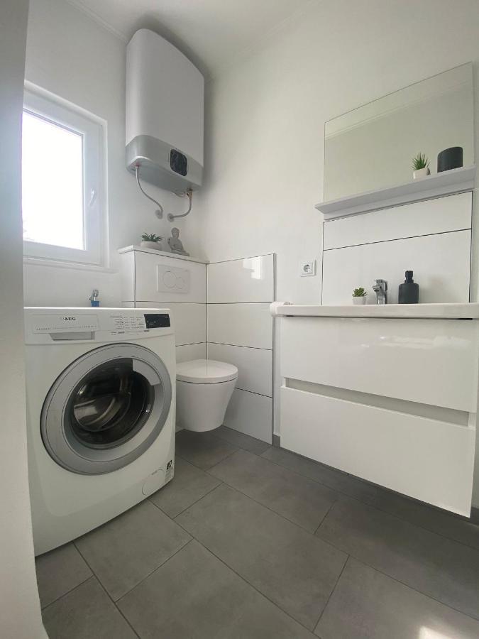 Apartment Milena Kastela Mit Whirlpool Dış mekan fotoğraf